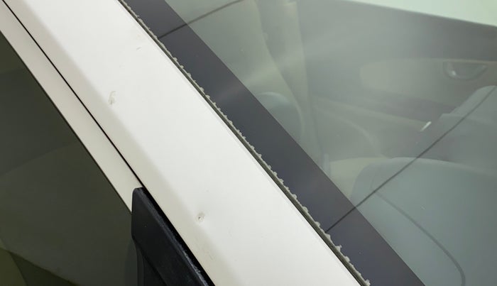 2016 Honda Brio VX AT, Petrol, Automatic, 30,752 km, Right A pillar - Slightly dented
