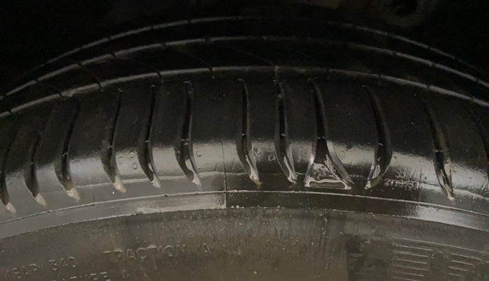 2021 Volkswagen T-ROC 1.5 TSI AT, Petrol, Automatic, 95,260 km, Left Front Tyre Tread