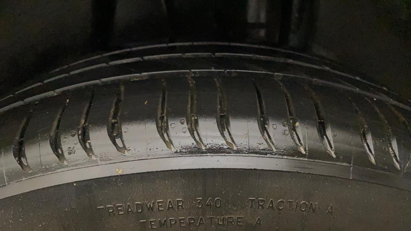 2021 Volkswagen T-ROC 1.5 TSI AT, Petrol, Automatic, 95,260 km, Left Rear Tyre Tread
