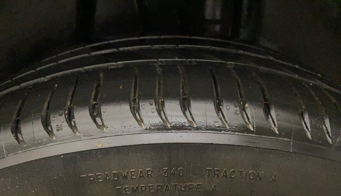 2021 Volkswagen T-ROC 1.5 TSI AT, Petrol, Automatic, 95,260 km, Left Rear Tyre Tread