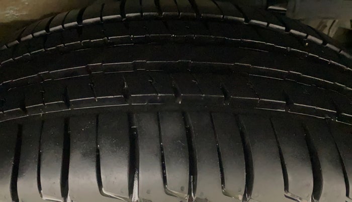 2017 Mahindra XUV500 W6 AT, Diesel, Automatic, 57,612 km, Left Rear Tyre Tread