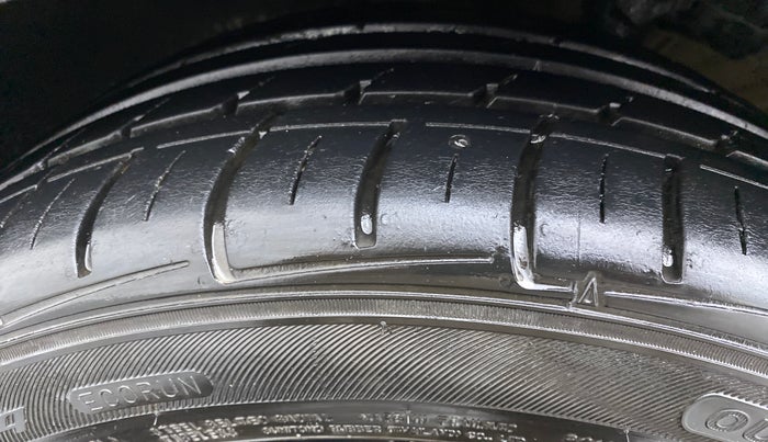 2017 Hyundai New Elantra 1.6 SX AT O, Diesel, Automatic, 75,272 km, Left Front Tyre Tread