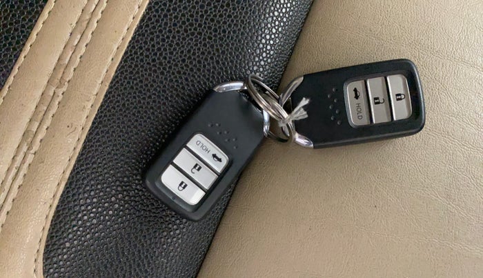 2019 Honda Amaze 1.2L I-VTEC VX CVT, Petrol, Automatic, 44,687 km, Key Close Up