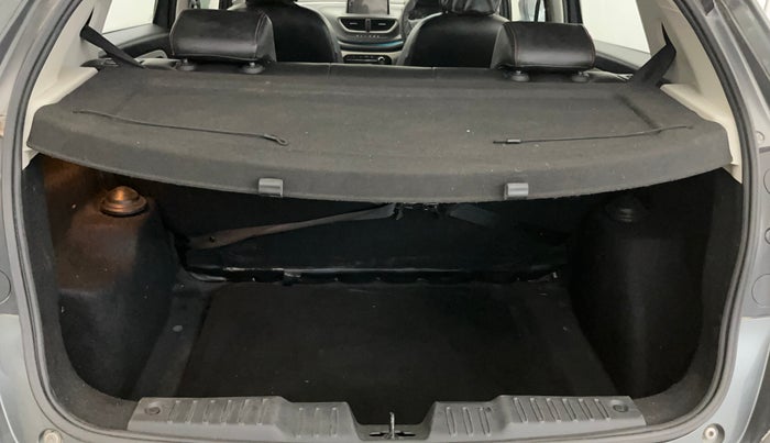 2022 Tata ALTROZ XZ PETROL, Petrol, Manual, 18,981 km, Boot Inside