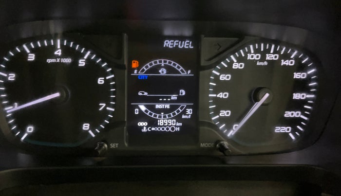 2022 Tata ALTROZ XZ PETROL, Petrol, Manual, 18,981 km, Odometer Image