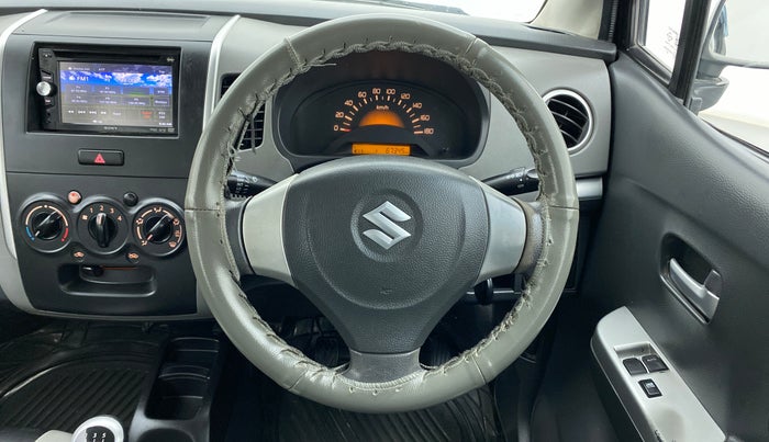 2012 Maruti Wagon R 1.0 LXI, Petrol, Manual, 67,345 km, Steering Wheel Close Up