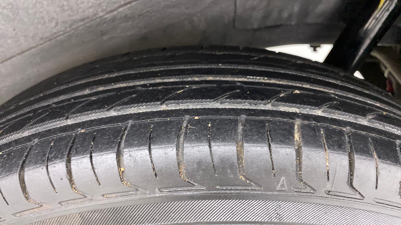 2012 Maruti Wagon R 1.0 LXI, Petrol, Manual, 67,345 km, Left Rear Tyre Tread