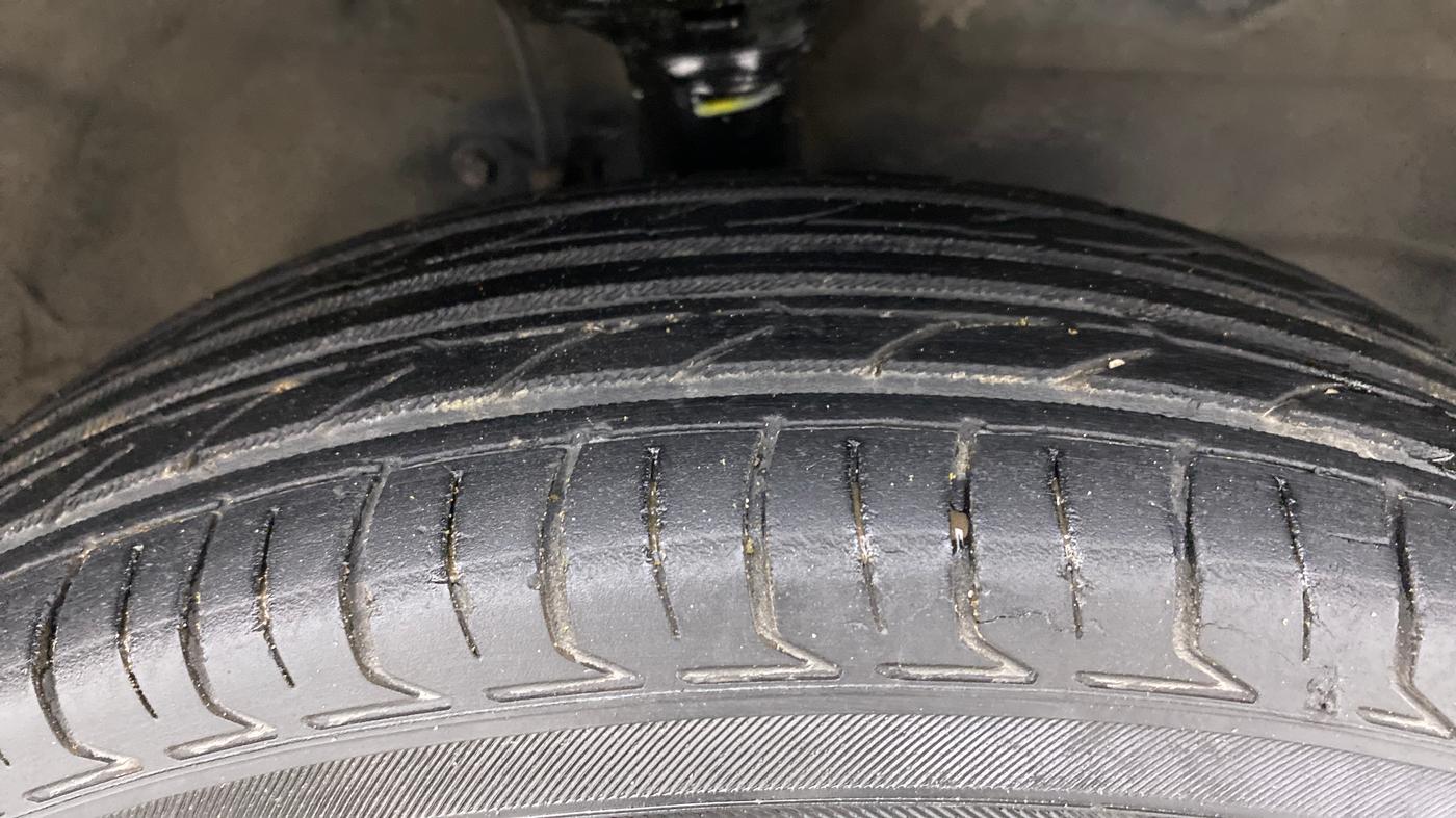 2012 Maruti Wagon R 1.0 LXI, Petrol, Manual, 67,345 km, Right Front Tyre Tread