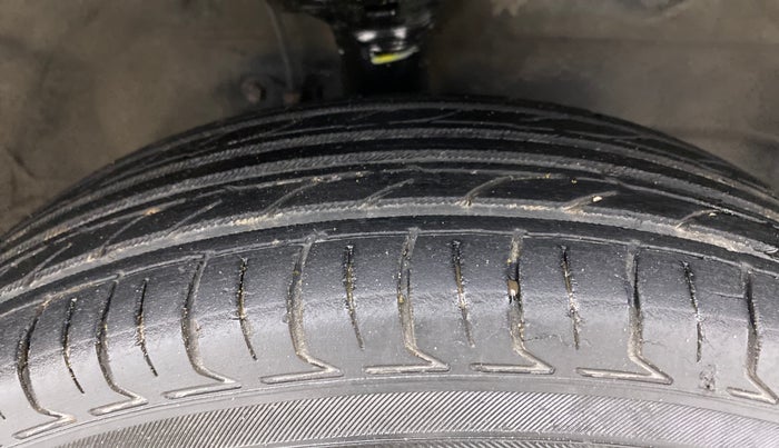 2012 Maruti Wagon R 1.0 LXI, Petrol, Manual, 67,345 km, Right Front Tyre Tread