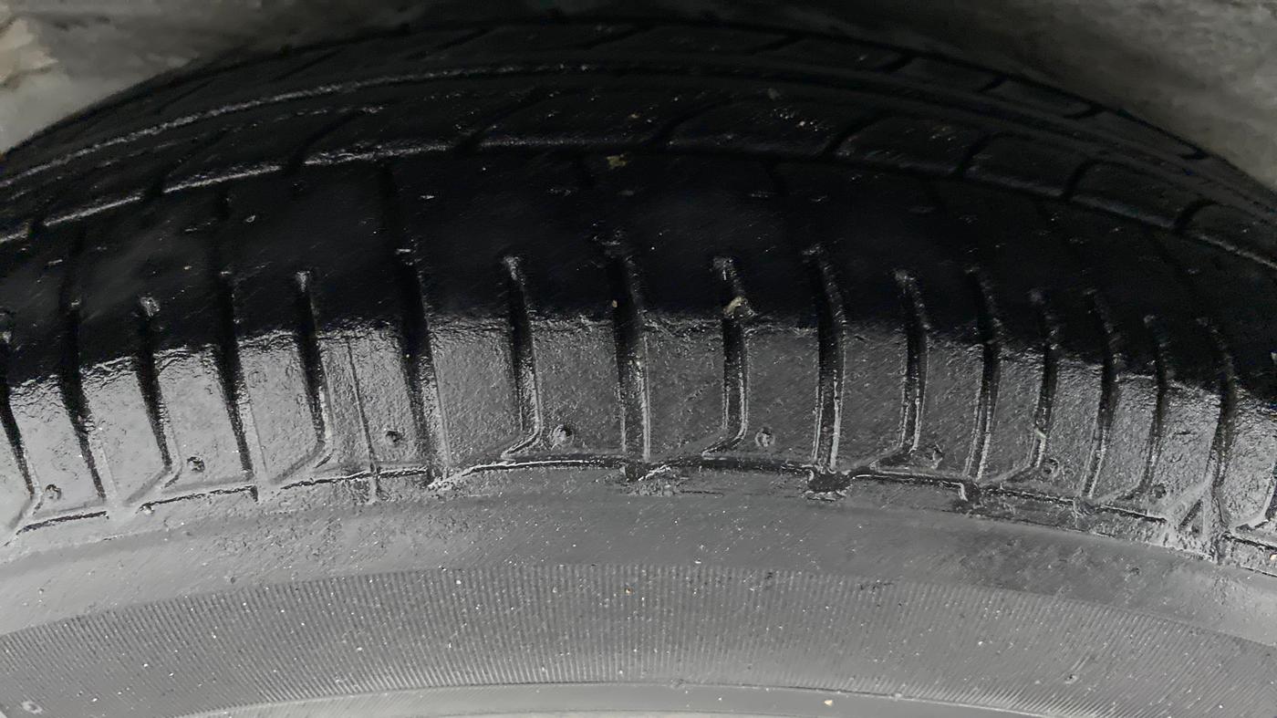 2013 Hyundai i10 SPORTZ 1.2 AT KAPPA2, Petrol, Automatic, 29,021 km, Right Rear Tyre Tread