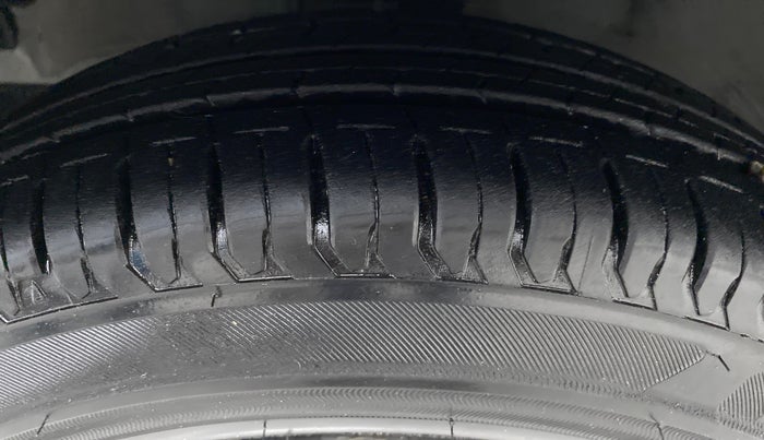 2013 Hyundai i10 SPORTZ 1.2 AT KAPPA2, Petrol, Automatic, 29,021 km, Left Front Tyre Tread