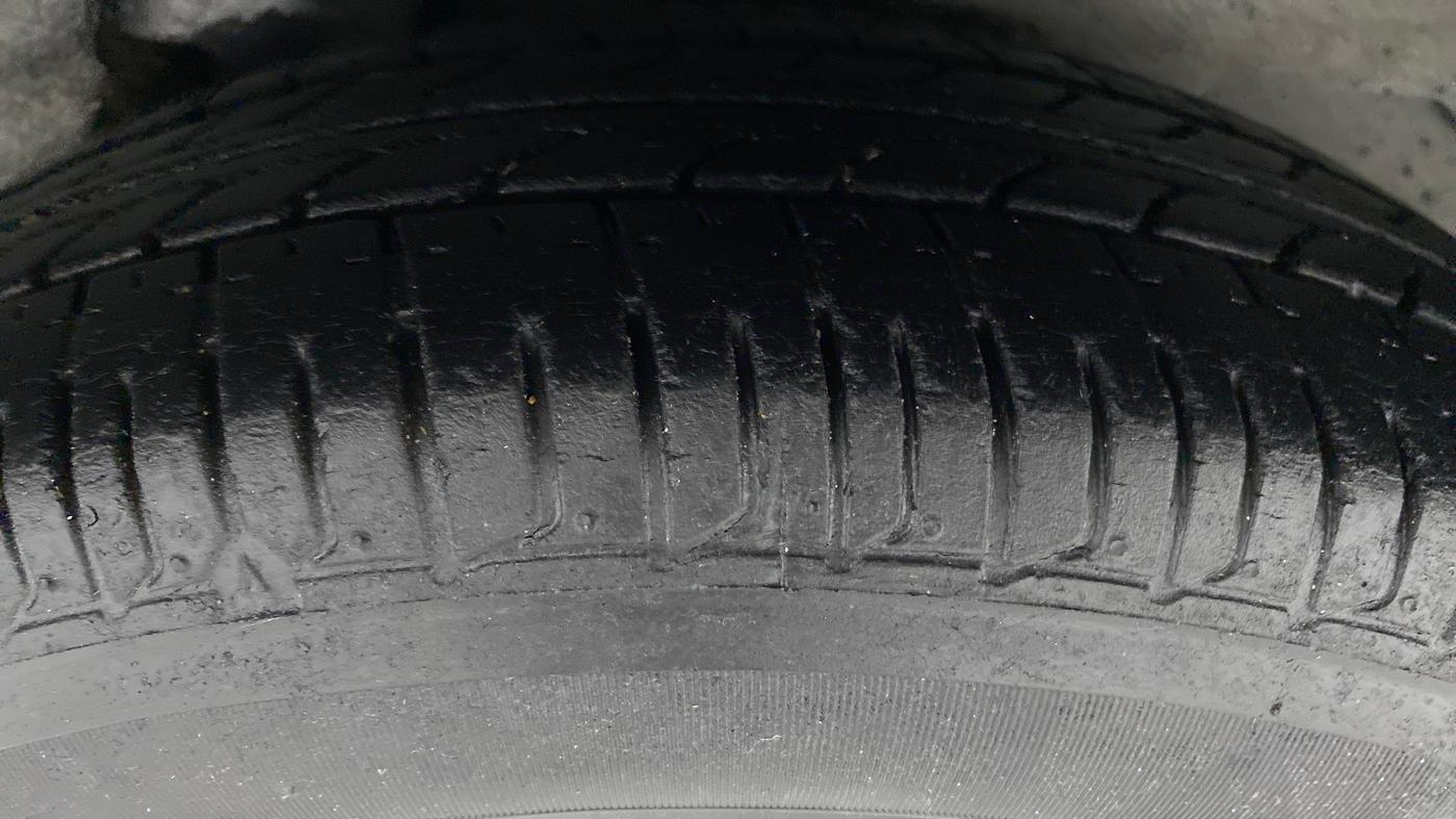 2013 Hyundai i10 SPORTZ 1.2 AT KAPPA2, Petrol, Automatic, 29,021 km, Left Rear Tyre Tread