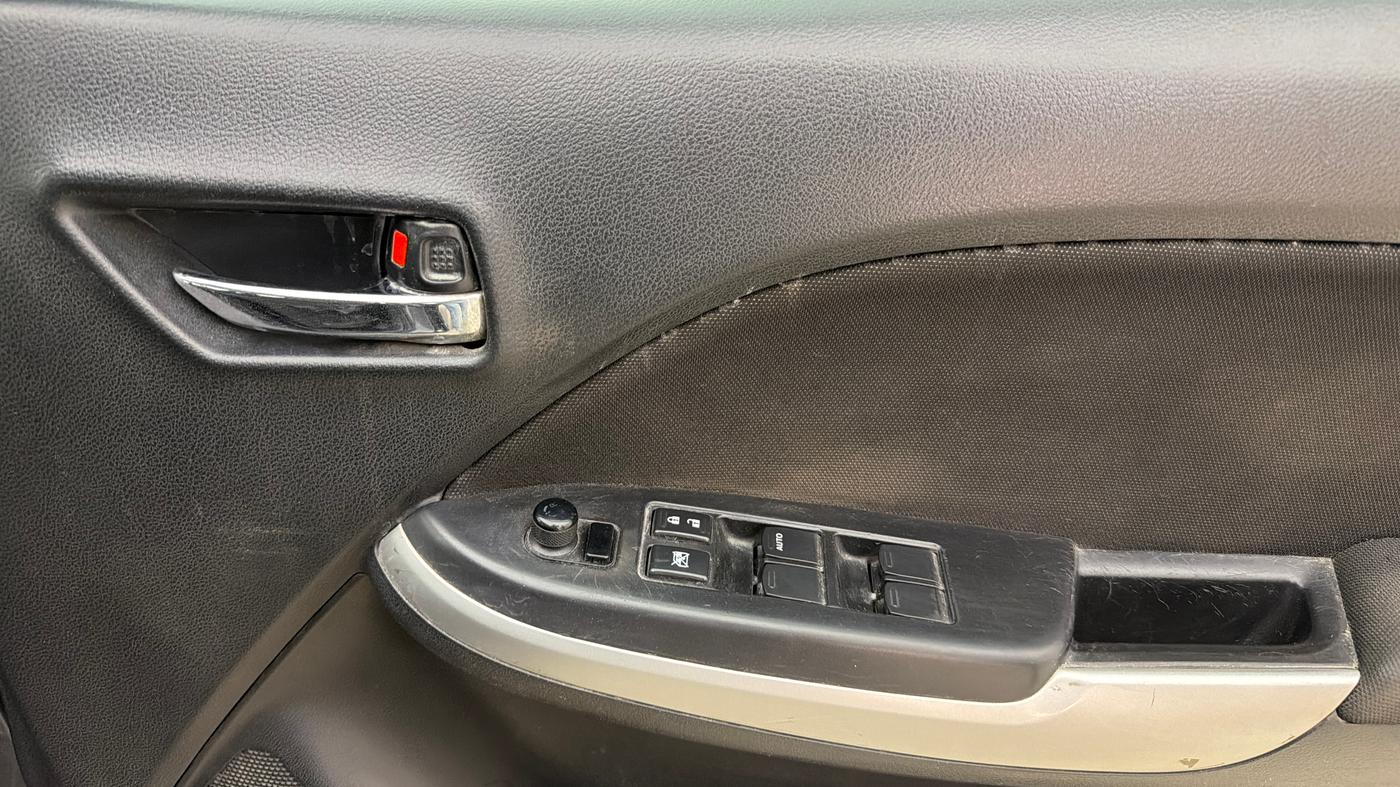 2017 Maruti Baleno ZETA CVT PETROL 1.2, Petrol, Automatic, 47,473 km, Driver Side Door Panels Control