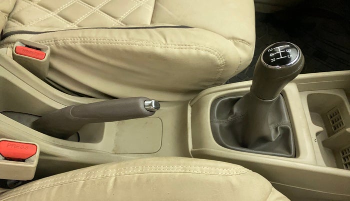 2019 Maruti Ertiga ZXI+ SHVS, Petrol, Manual, 71,580 km, Gear Lever