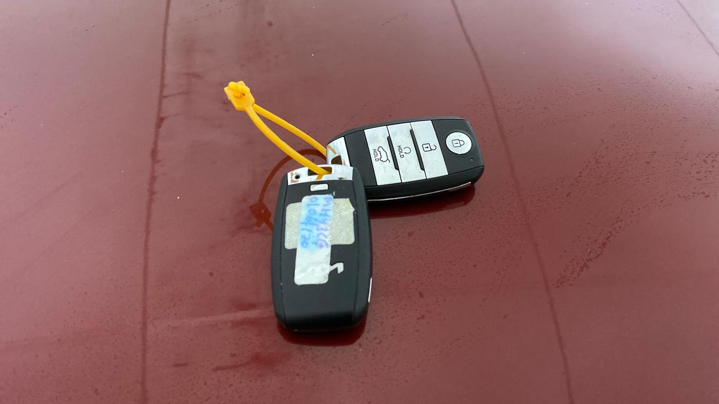 2023 KIA SONET HTX 1.0 IMT, Petrol, Manual, 20,160 km, Key Close Up