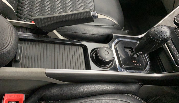 2018 Tata NEXON XZA PLUS DIESEL DUAL TONE, Diesel, Automatic, 1,10,522 km, Gear Lever