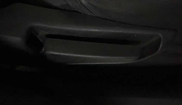 2023 Maruti Alto K10 VXI CNG, CNG, Manual, 30,607 km, Driver Side Adjustment Panel