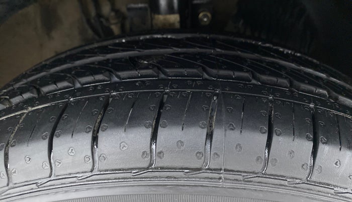 2014 Volkswagen Polo GT TSI 1.2 PETROL AT, Petrol, Automatic, 90,260 km, Right Front Tyre Tread