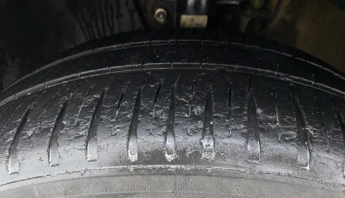2014 Volkswagen Polo GT TSI 1.2 PETROL AT, Petrol, Automatic, 90,260 km, Left Front Tyre Tread