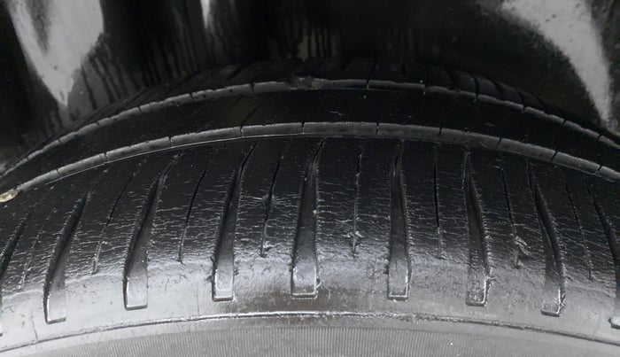 2014 Volkswagen Polo GT TSI 1.2 PETROL AT, Petrol, Automatic, 90,260 km, Right Rear Tyre Tread