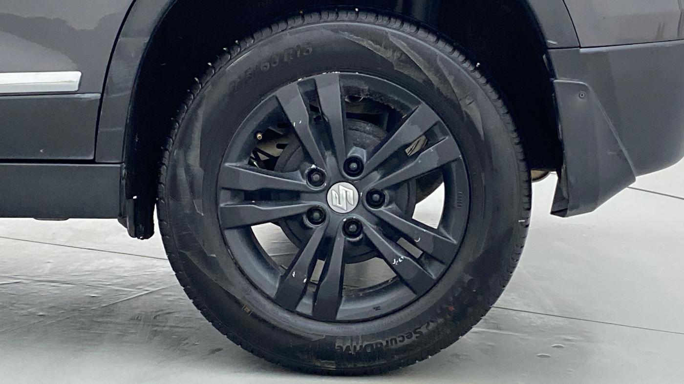 2017 Maruti Vitara Brezza ZDI, Diesel, Manual, 77,501 km, Left Rear Wheel