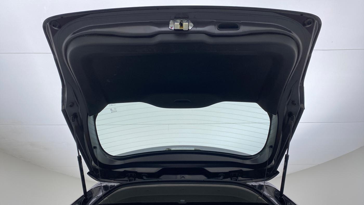 2017 Maruti Vitara Brezza ZDI, Diesel, Manual, 77,501 km, Boot Door Open