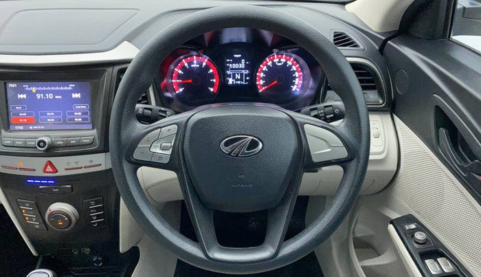 2020 Mahindra XUV300 1.2 W6 MT, Petrol, Manual, 21,466 km, Steering Wheel Close Up
