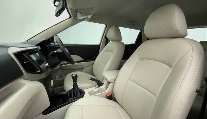 2020 Mahindra XUV300 1.2 W6 MT, Petrol, Manual, 21,466 km, Right Side Front Door Cabin