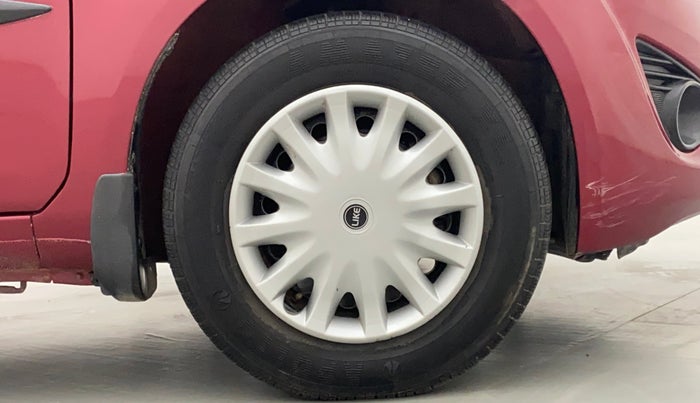 2013 Maruti Ritz VXI, Petrol, Manual, 34,971 km, Right Front Wheel