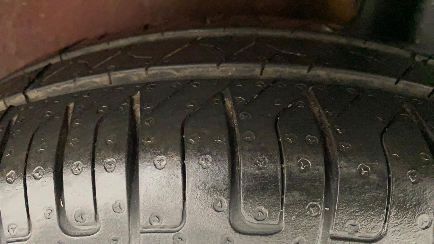 2013 Maruti Ritz VXI, Petrol, Manual, 34,971 km, Left Rear Tyre Tread