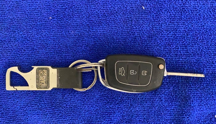 2014 Hyundai Xcent S AT 1.2 (O), Petrol, Automatic, 53,216 km, Key Close Up