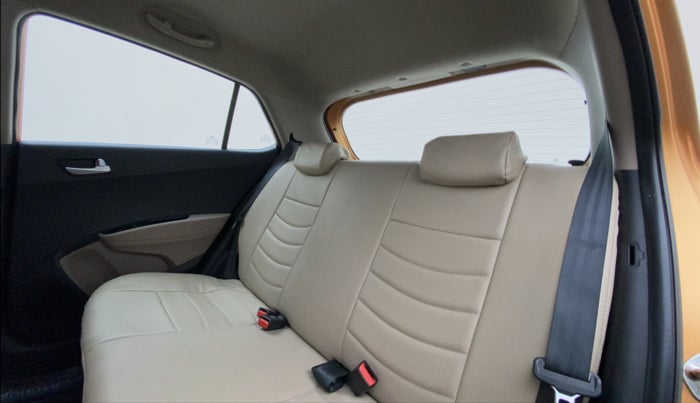 2016 Hyundai Grand i10 ASTA (O) 1.2 KAPPA VTVT, Petrol, Manual, 63,720 km, Right Side Rear Door Cabin