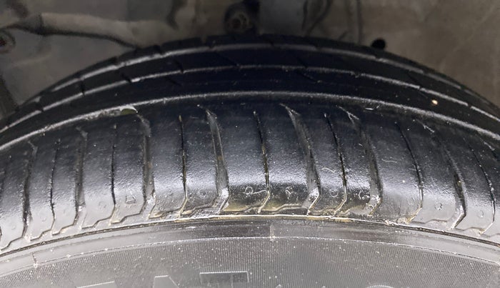 2016 Honda Jazz 1.2L I-VTEC S AT, Petrol, Automatic, 40,404 km, Left Front Tyre Tread