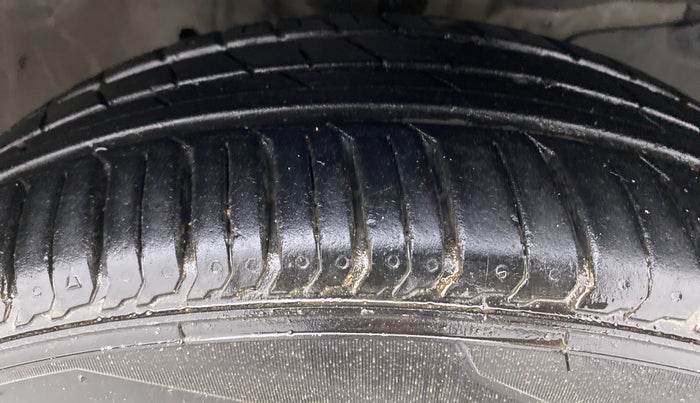 2016 Honda Jazz 1.2L I-VTEC S AT, Petrol, Automatic, 40,404 km, Right Front Tyre Tread