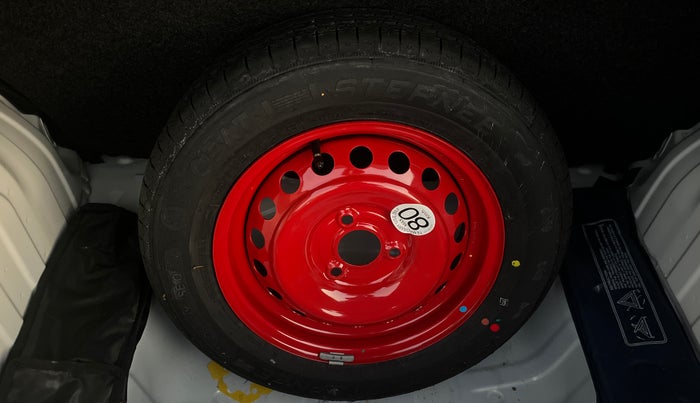 2024 Renault Kwid RXT 1.0 AMT, Petrol, Automatic, 18,999 km, Spare Tyre