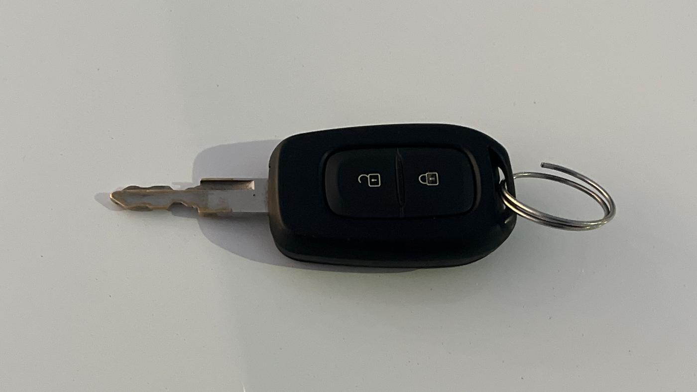 2024 Renault Kwid RXT 1.0 AMT, Petrol, Automatic, 18,999 km, Key Close Up