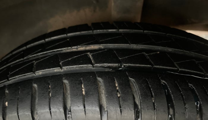 2024 Renault Kwid RXT 1.0 AMT, Petrol, Automatic, 18,999 km, Left Rear Tyre Tread