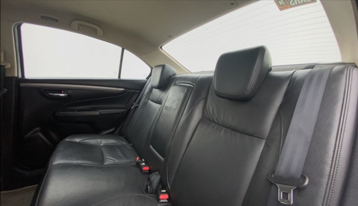 2020 Maruti Ciaz ALPHA 1.5 SHVS PETROL, Petrol, Manual, 54,797 km, Right Side Rear Door Cabin