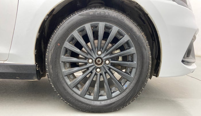 2020 Maruti Ciaz ALPHA 1.5 SHVS PETROL, Petrol, Manual, 54,797 km, Right Front Wheel