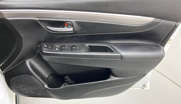 2020 Maruti Ciaz ALPHA 1.5 SHVS PETROL, Petrol, Manual, 54,797 km, Driver Side Door Panels Control