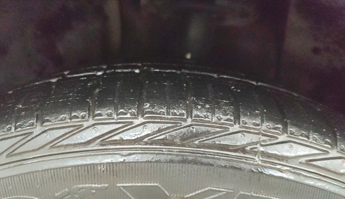 2019 Tata NEXON XZA PLUS PETROL, Petrol, Automatic, 37,118 km, Left Front Tyre Tread