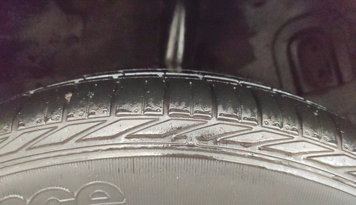 2019 Tata NEXON XZA PLUS PETROL, Petrol, Automatic, 37,118 km, Right Rear Tyre Tread