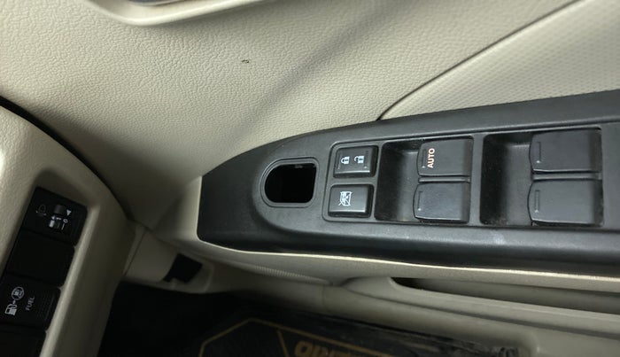 2020 Maruti Celerio VXI CNG, CNG, Manual, 49,151 km, Driver-side door - Trim has minor damage