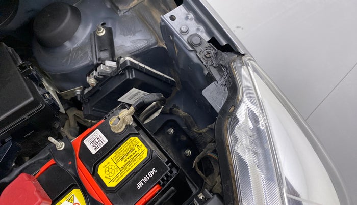 2020 Maruti Celerio VXI CNG, CNG, Manual, 49,151 km, Left headlight - Clamp has minor damage