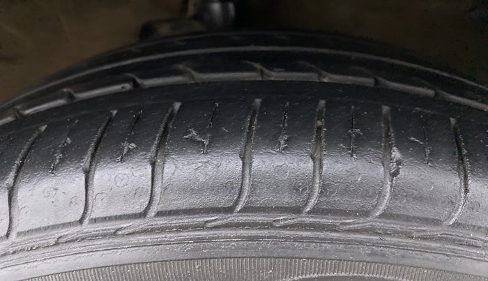 2020 Maruti Celerio VXI CNG, CNG, Manual, 49,151 km, Right Front Tyre Tread