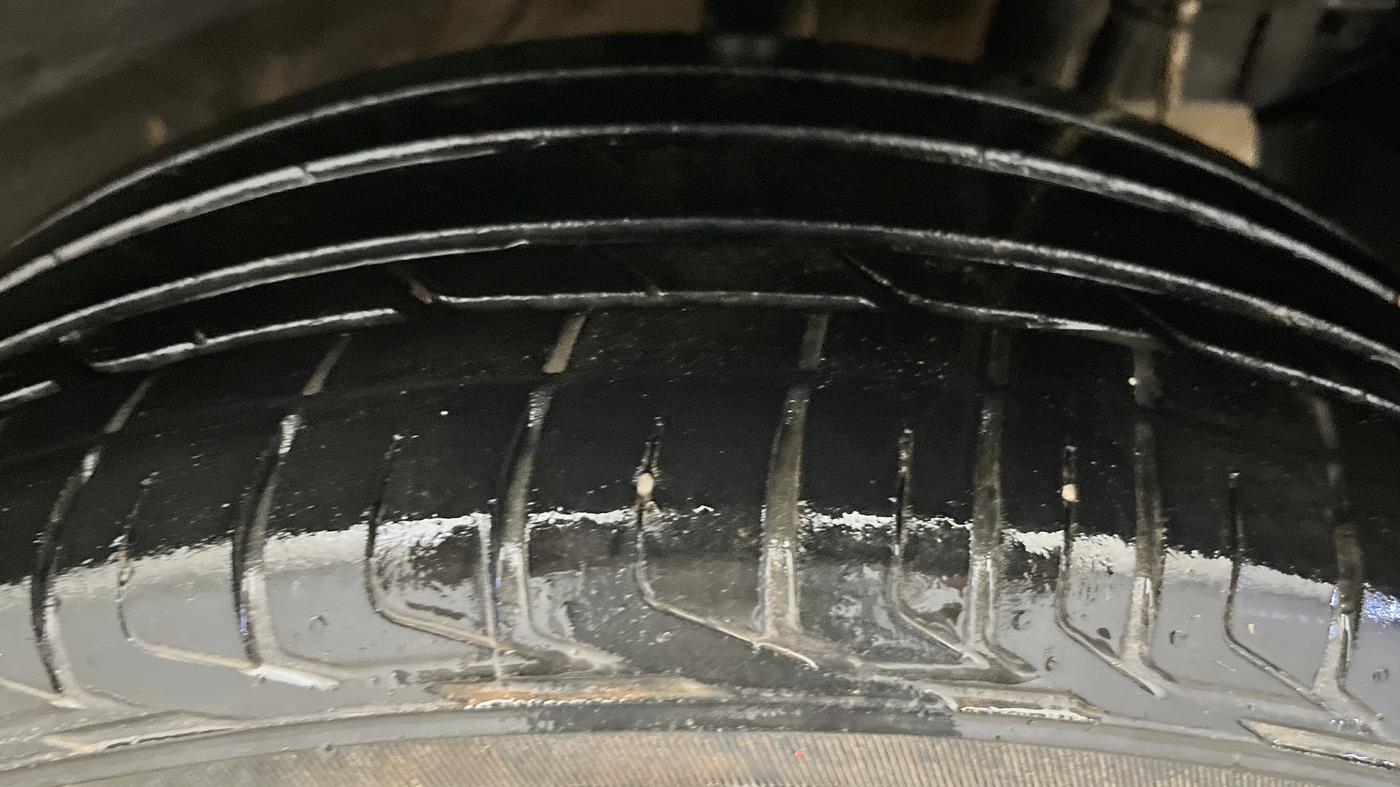 2022 Tata NEXON XZA PLUS PETROL DARK EDITION, CNG, Automatic, 67,935 km, Left Rear Tyre Tread