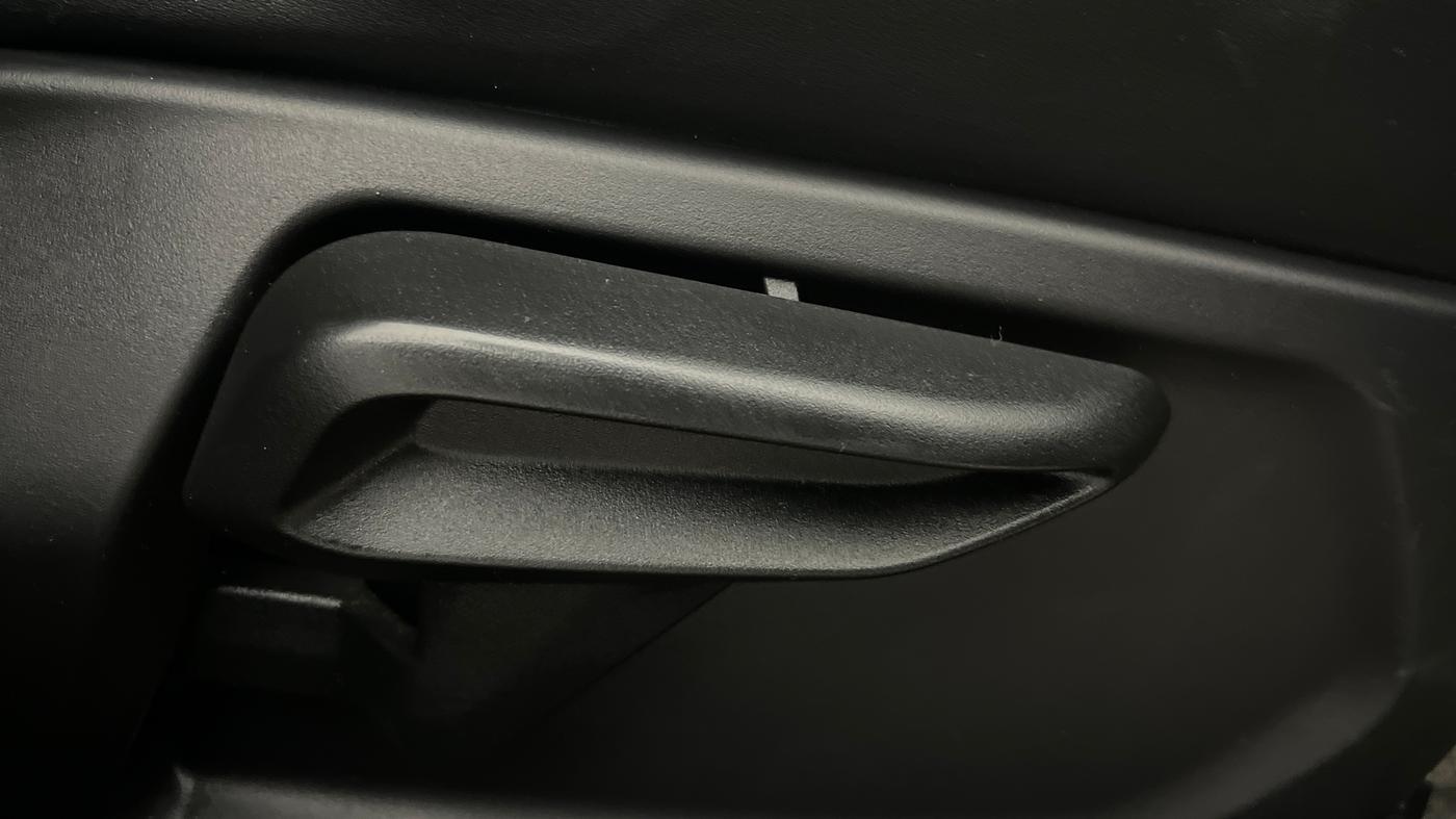 2022 Tata NEXON XZA PLUS PETROL DARK EDITION, CNG, Automatic, 67,935 km, Driver Side Adjustment Panel