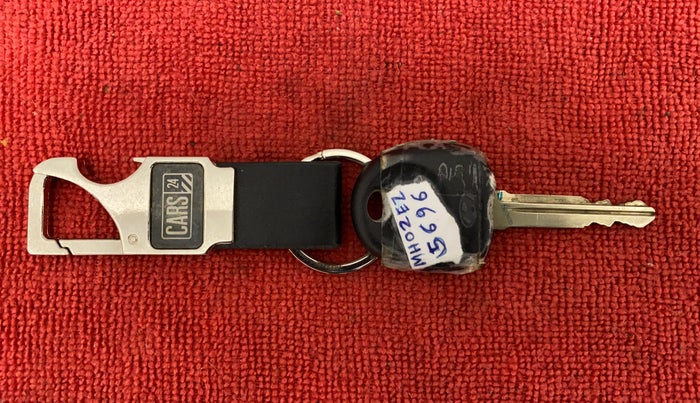 2018 Hyundai GRAND i10 PRIME T+ CNG, CNG, Manual, 39,732 km, Key Close Up