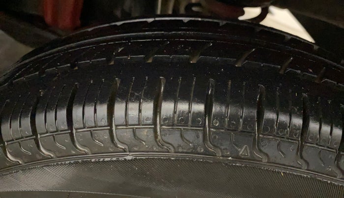 2018 Maruti Alto 800 LXI, Petrol, Manual, 49,734 km, Left Rear Tyre Tread
