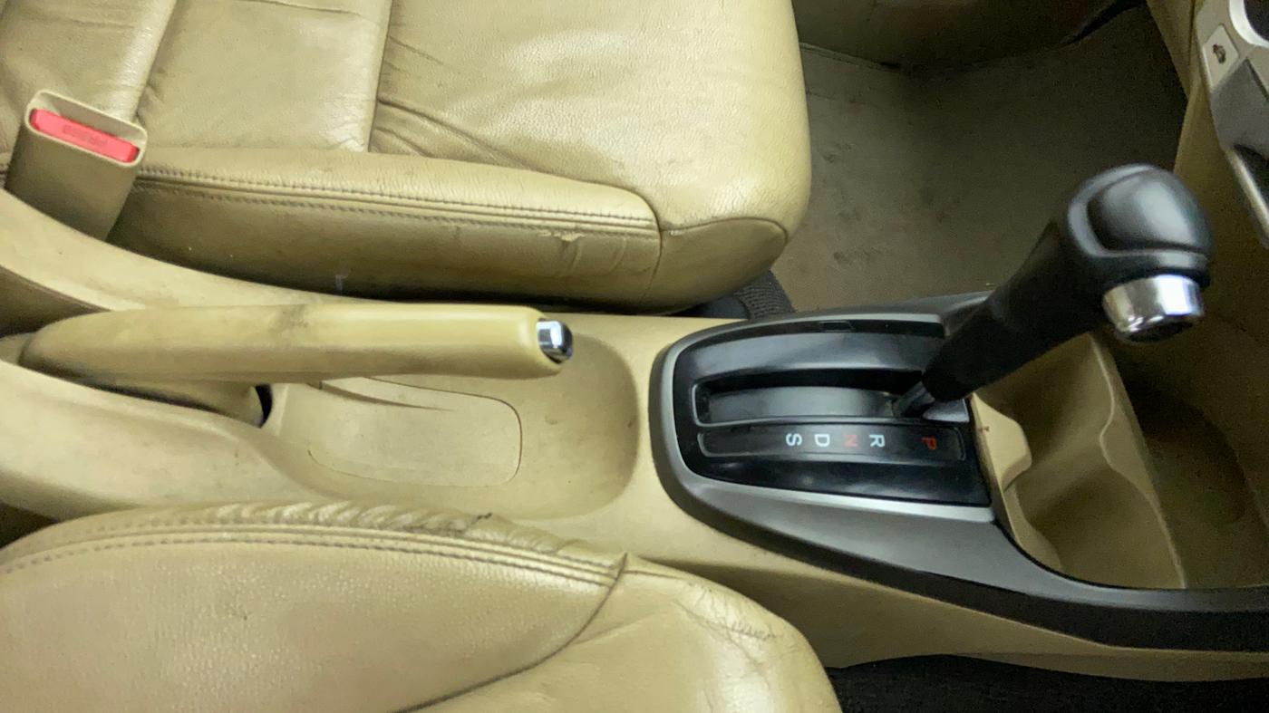 2012 Honda City 1.5L I-VTEC V AT SUNROOF, Petrol, Automatic, 1,11,965 km, Gear Lever